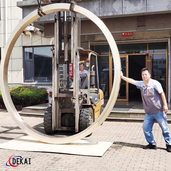 非標定制二次包絡(luò )蝸輪蝸桿減速機